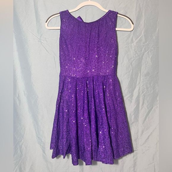 Dance Costume (SA) - Picture 1 of 4